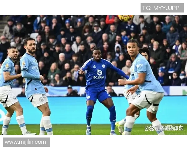 曼联与莱斯特城激战正酣谁能在英超赛场上笑到最后